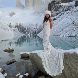 Beautiful dress for wedding or party. I took mine on my honeymoon to Patagonia!